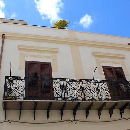 Apartamento Palazzo Taormina Castellammare del Golfo Exterior foto
